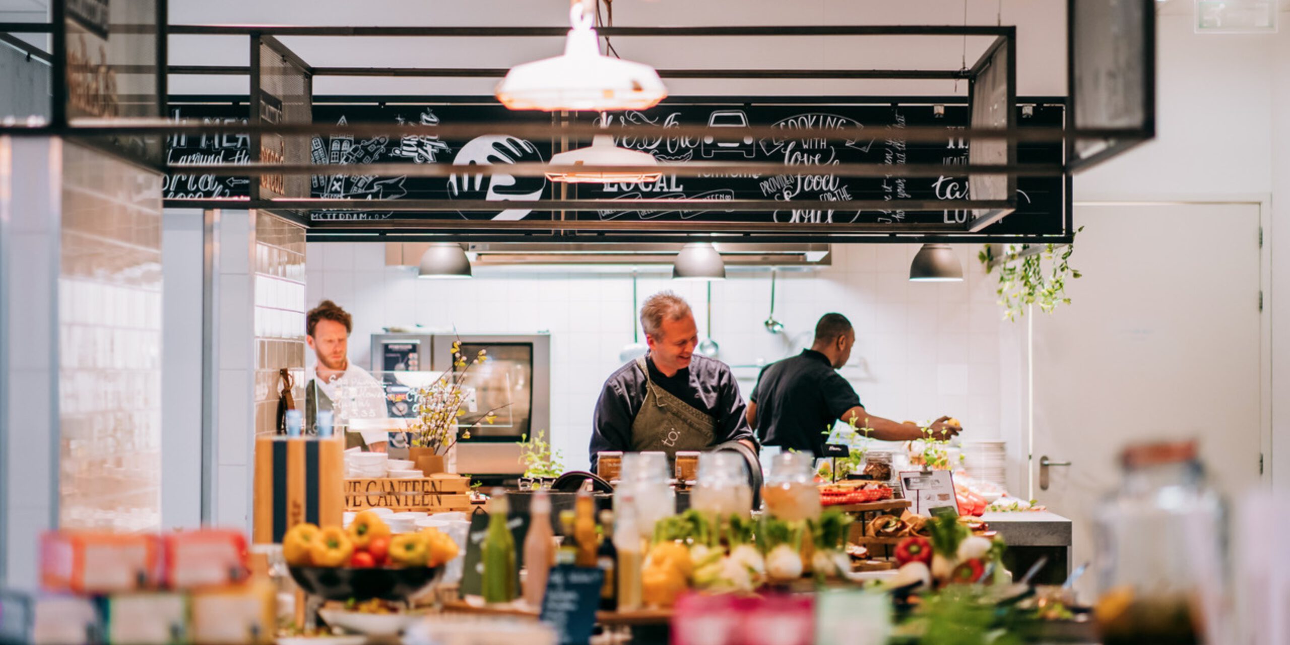 Buffet in bedrijfsrestaurant