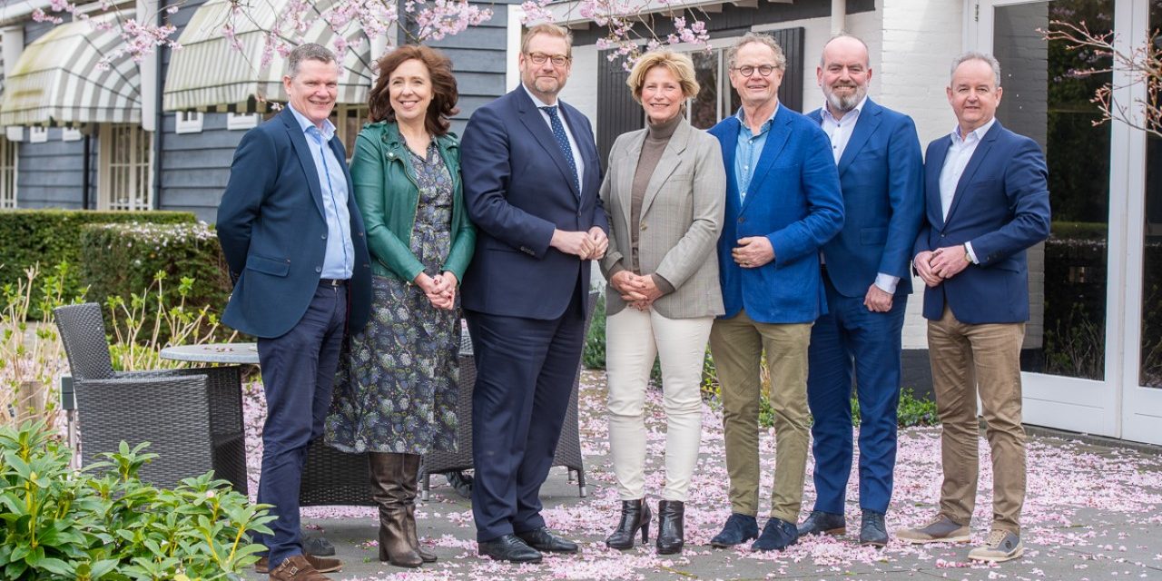 Groepsfoto samenwerking Hospitality